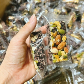 Bánh Thanh Gạo Lứt - Món Ngon Bổ Dưỡng Cho Người Ăn Chay Bánh Thanh Gạo Lứt - Món Ngon Bổ Dưỡng Cho Người Ăn Chay